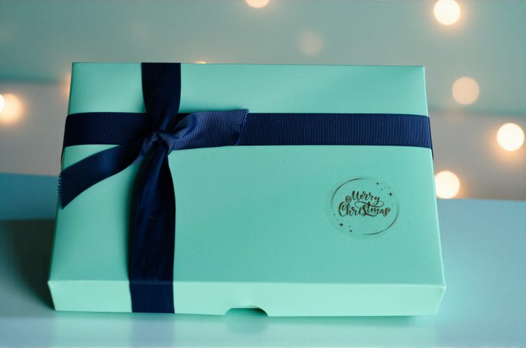 Box of 24 Merry Christmas with Blue Ribbon